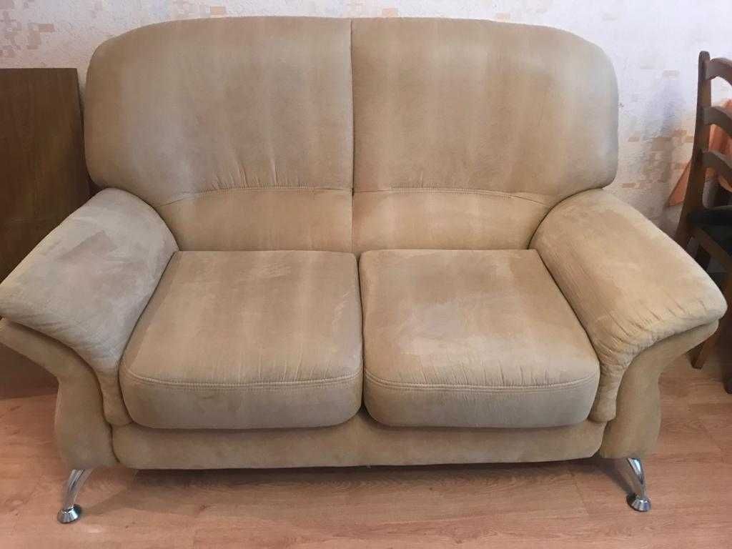 Диван новый (Испания), двухместный. Длина 1,5 метра.