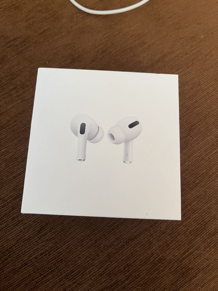 AirPods Pro коробка