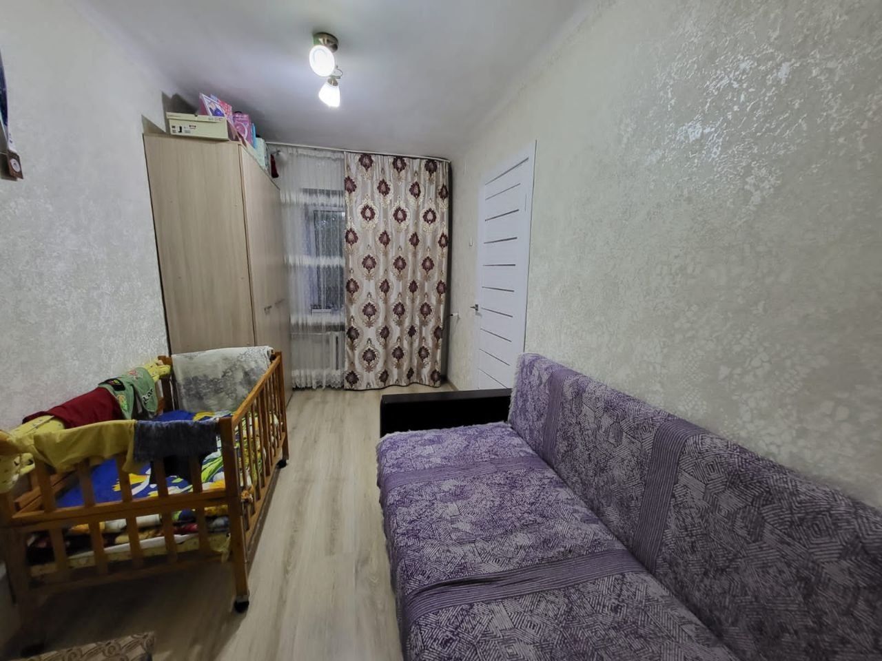 Продам квартиру 2-х комнатную Саина 4