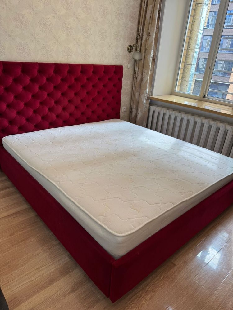 Продам кровать с матрасом