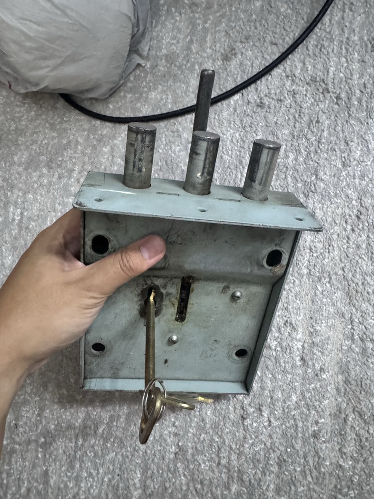 Продам гаражный замок советский