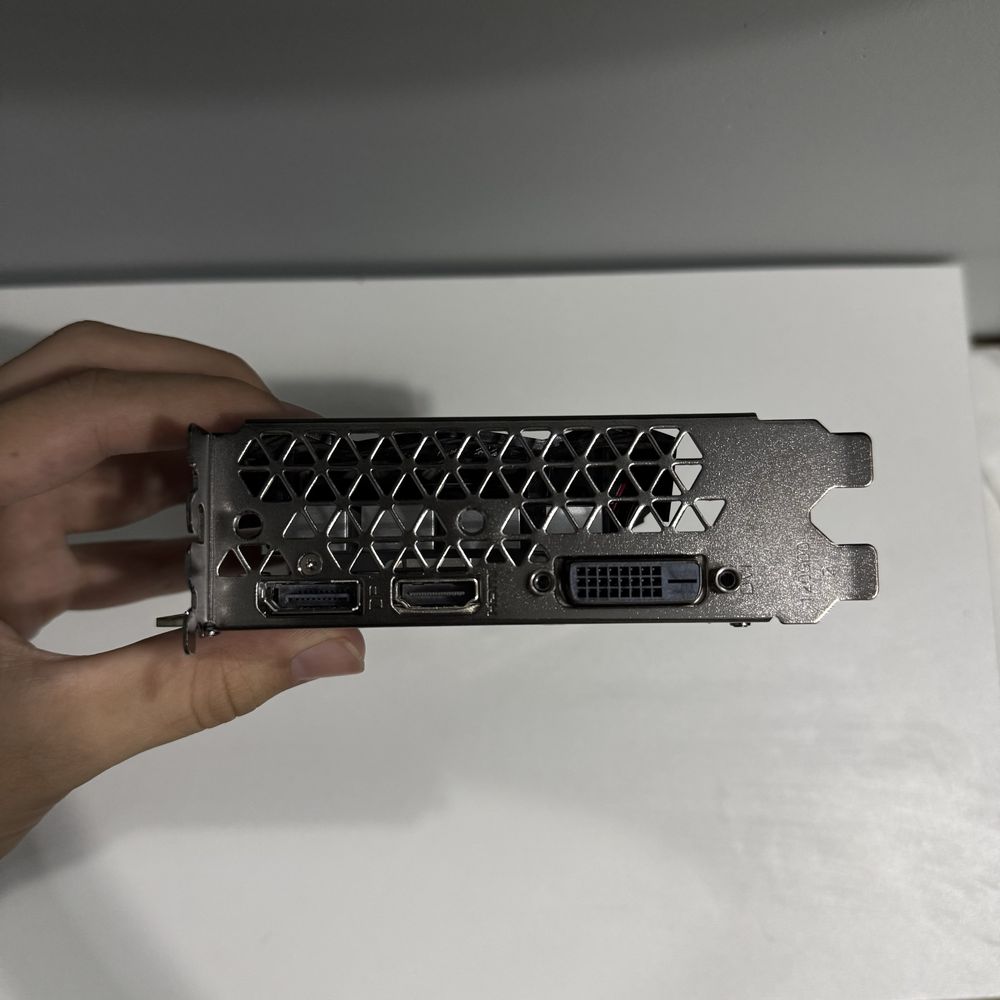 Видеокарта Zotac GAMING GeForce GTX 1650 AMP Core ZT-T16520J-10L 4 ГБ
