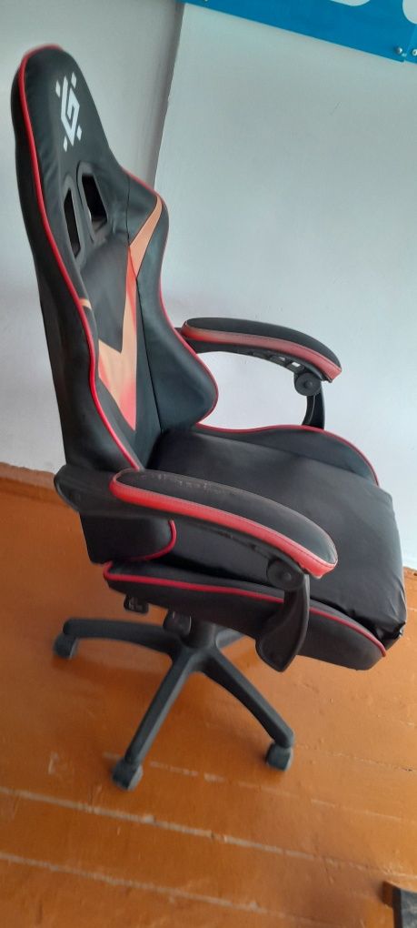 Продам игровой кресло