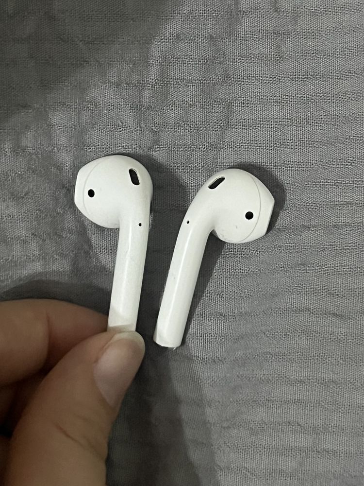 air Pods 2  поколения