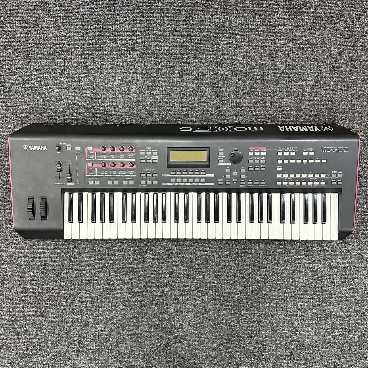 Yamaha MOXF6 — синтезатор/рабочая станция для студии и сцены