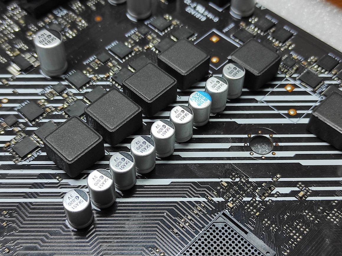 Материнская плата ASUS PRIME B550M-K после замыкания и ремонта