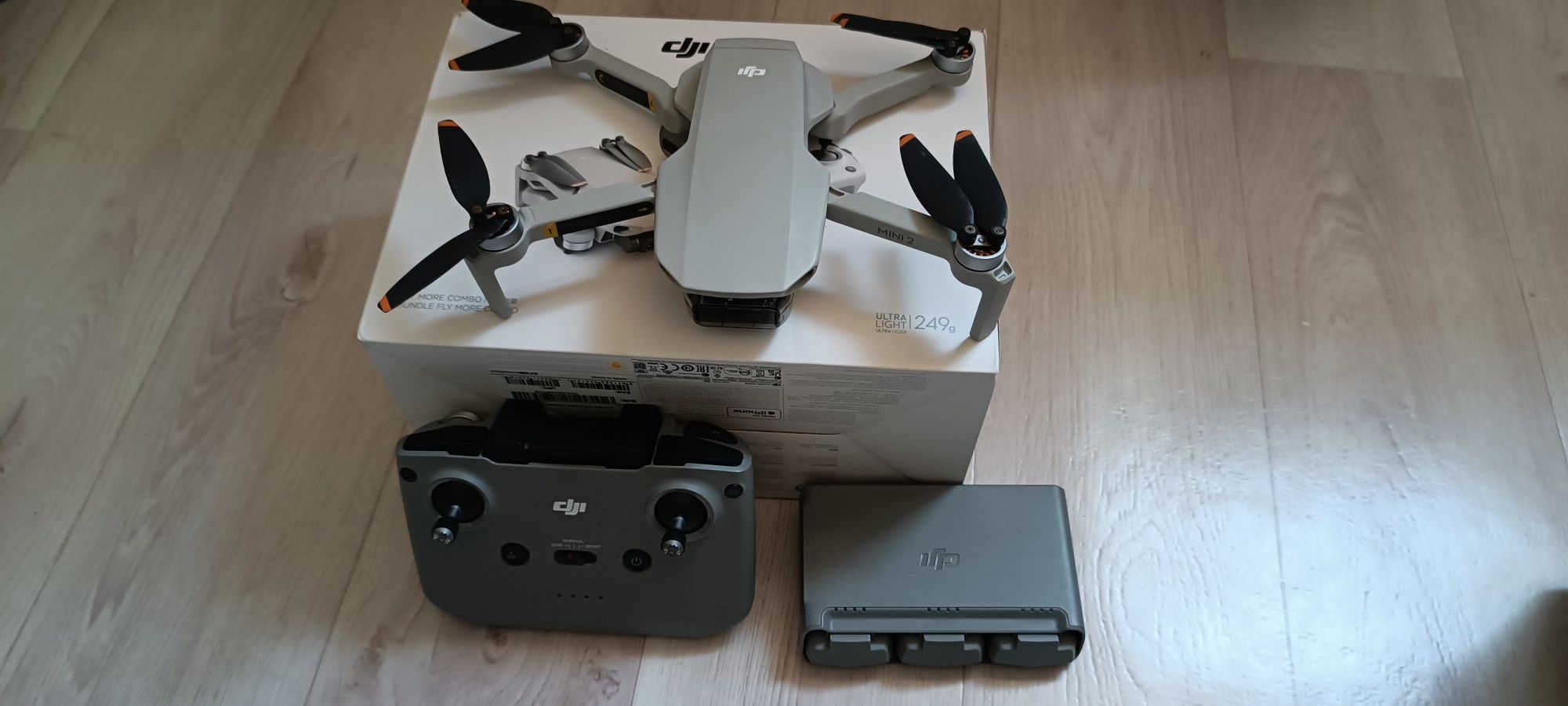 Dron dji mini 2 fly more combo