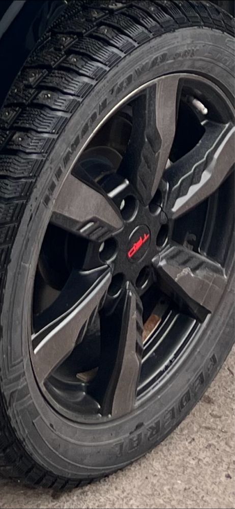 Продам зимние шины с диками TRD на прадо