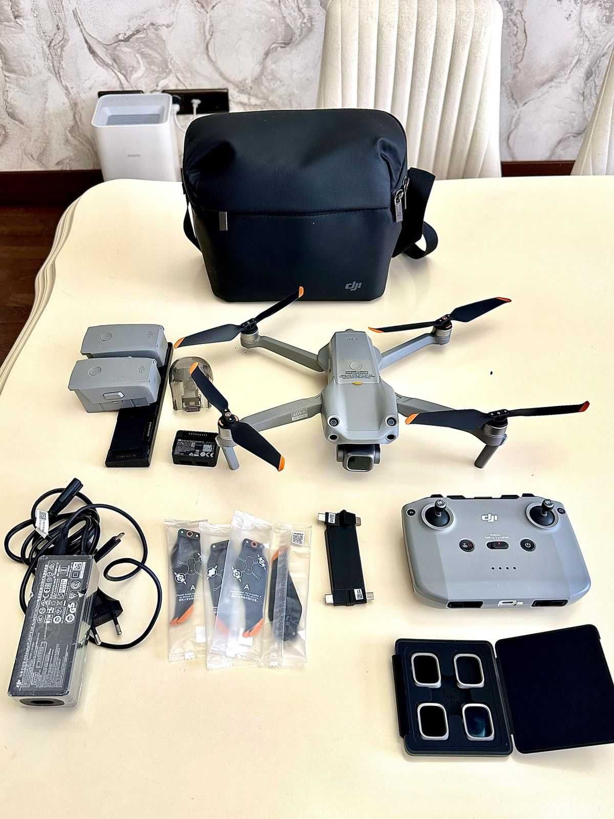 Продам дрон DJI Air 2S Fly More Combo — полный комплект