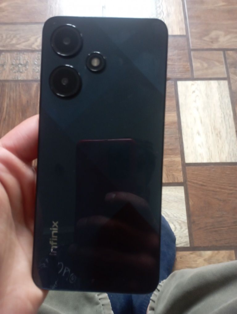 Продаю телефон Infinix
