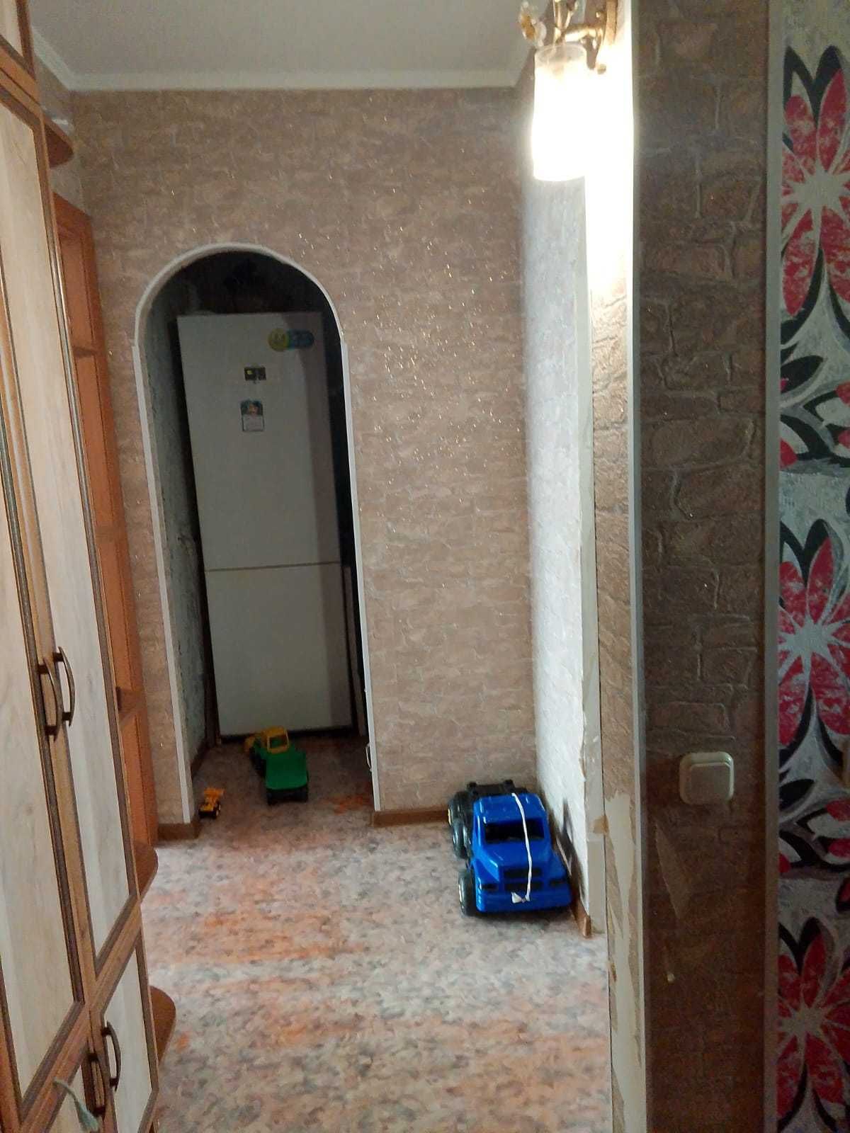 Продам 2 комнатную квартиру в центре