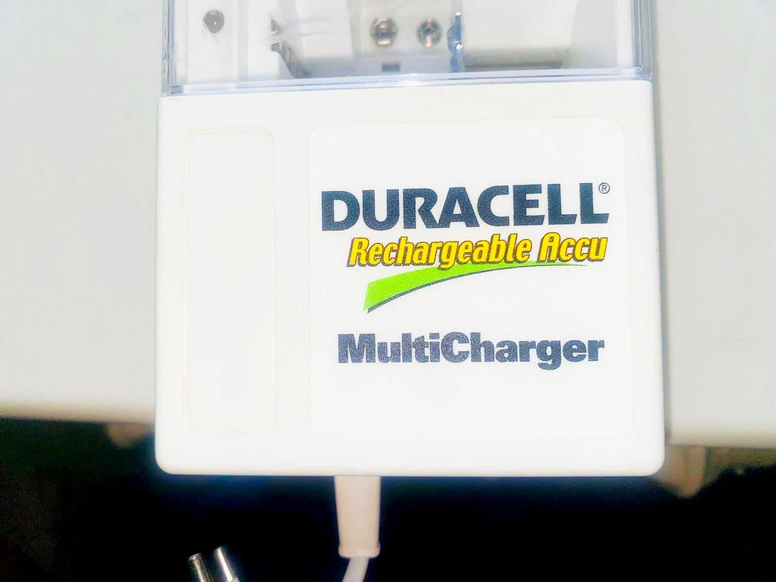 Универсальное зарядное устройство Duracell Multicharger