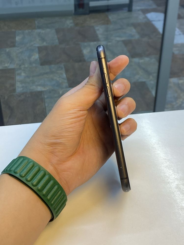 Продам iPhone 11 128gb