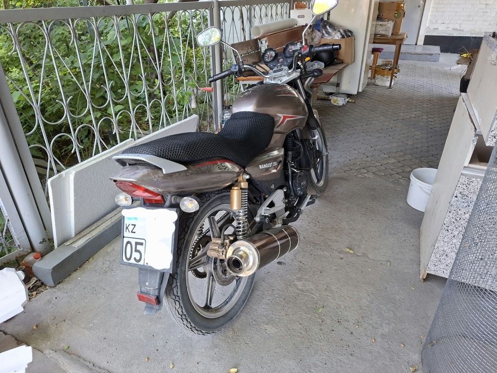 Продаю мотоцикл imperiya moto racer
YX250-C5B 
С постановкой на учёт с