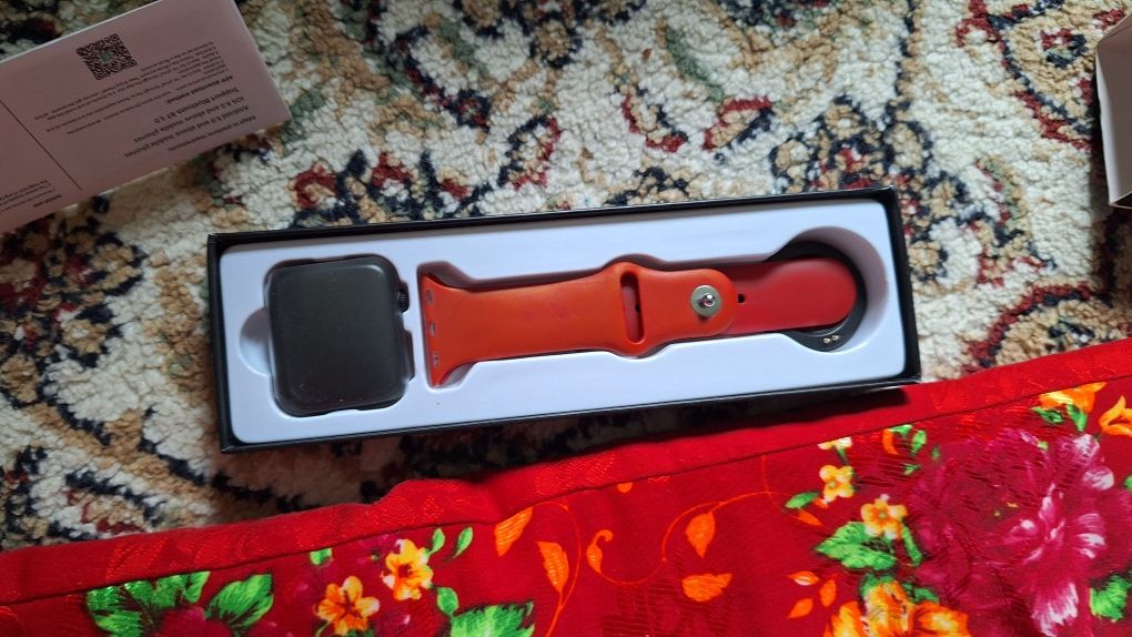 Продам часы Apple watch новые