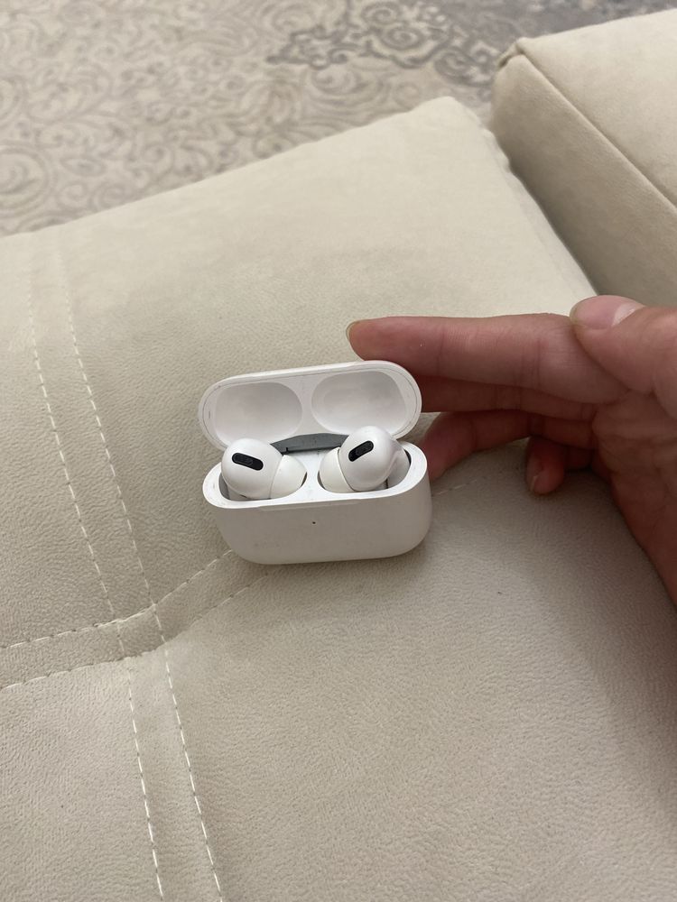 Airpods pro 1 поколение