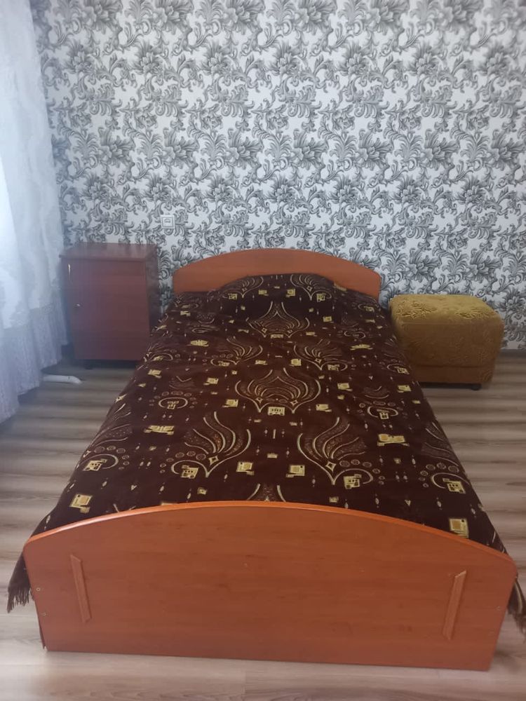 Делская коляска и кроватка  диваны 1 и 1,5 спалки ковры