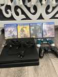 Ps4 slim 1Tb 2 джойстика