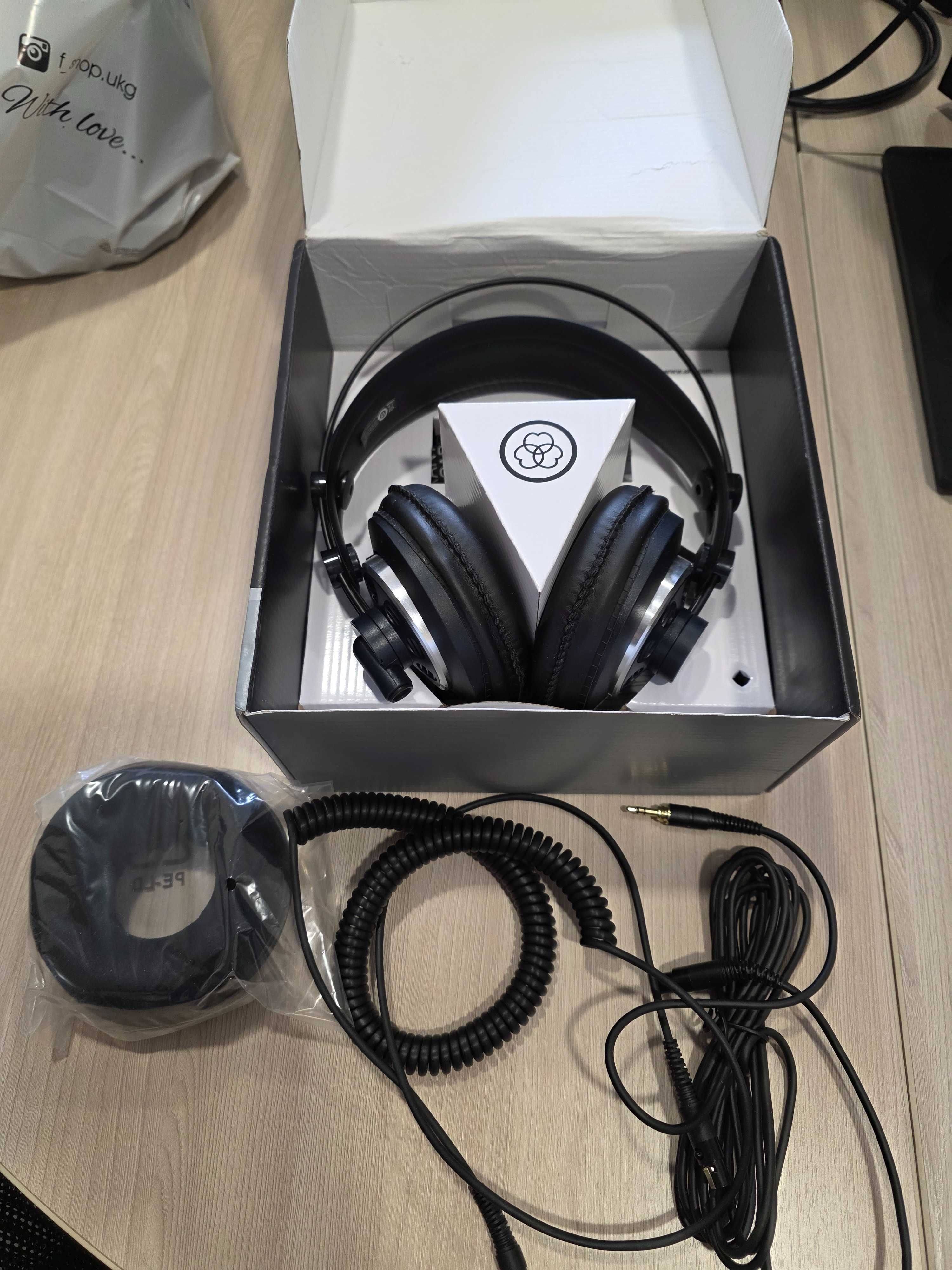 Наушники AKG K 240 MK II, микрофон iCON Dynamic 7B, усилитель для науш