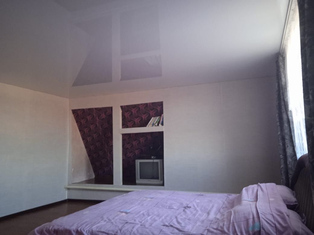 Продам  дом с бизнесом  3 .  2 этажных  котеджа