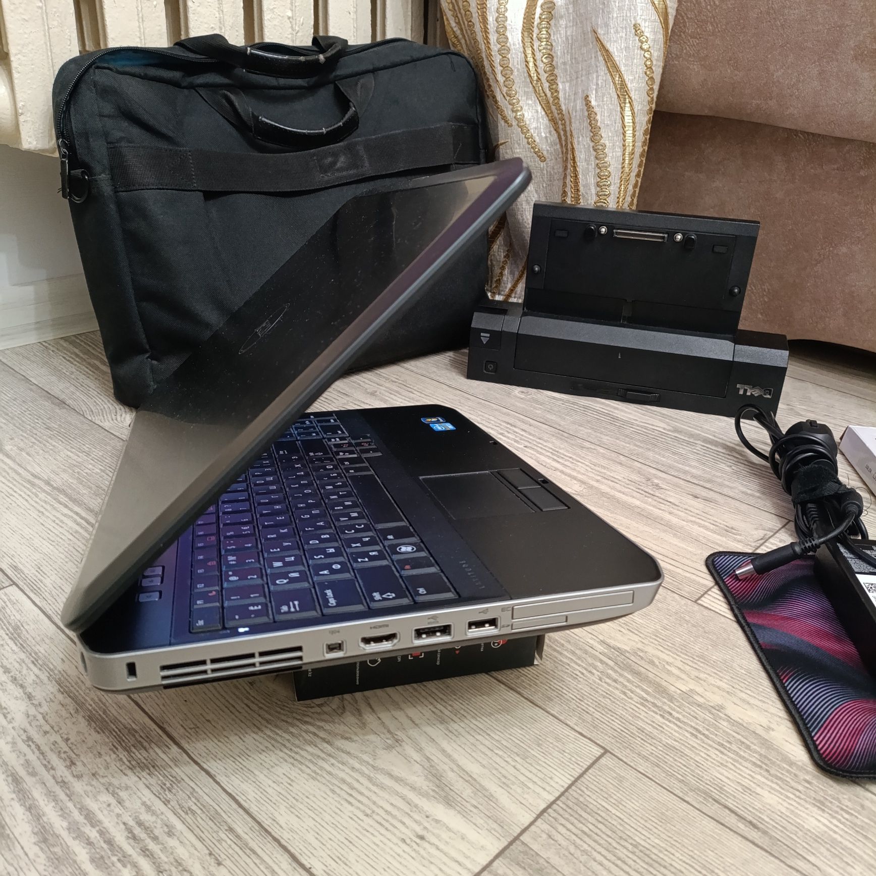Бизнес DELL Latitude/Core i7/SSD-128GB/15.6 дюймовый! Метал корпус!