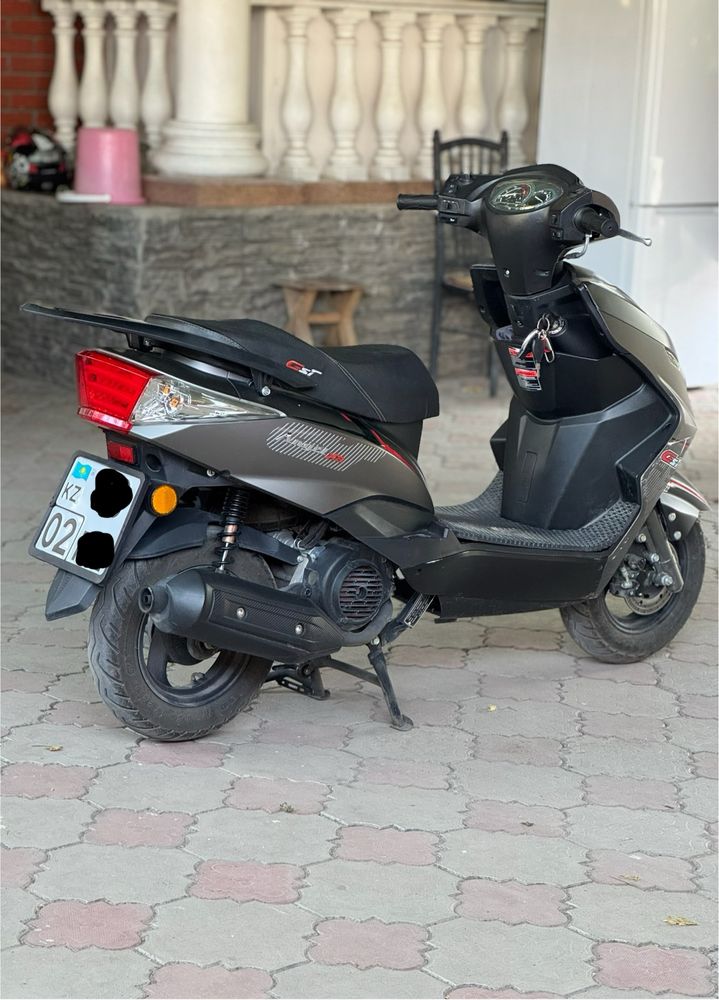 Продам мопед М12  М8