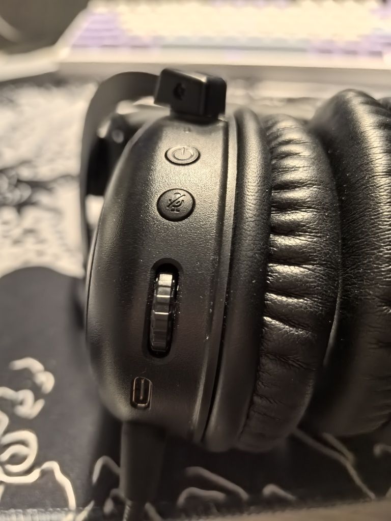 наушники HyperX Cloud Core Wireless