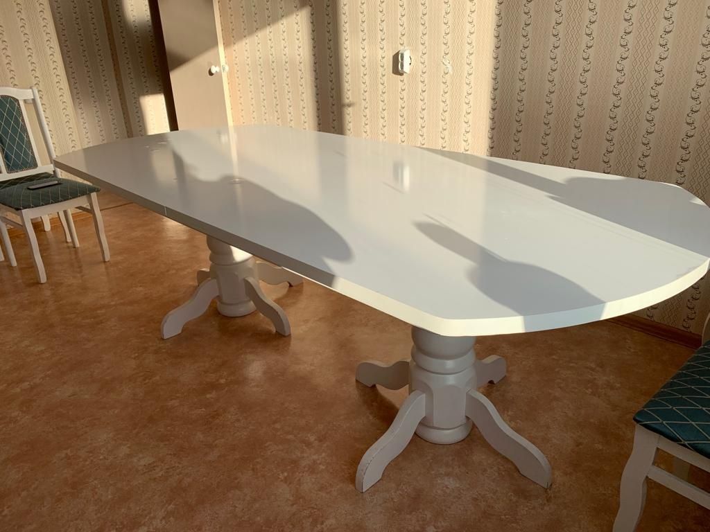 Продам стол раздвижной без стульев,белый размеры 300×110×70 белый