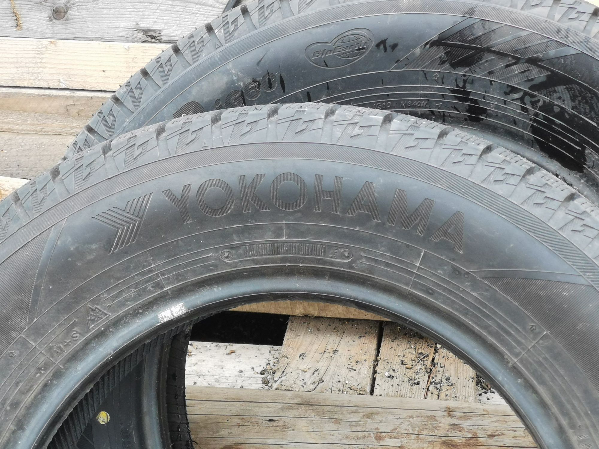 2 колеса Yokohama Ice Guard IG60 215/65 R16 98Q без шипов