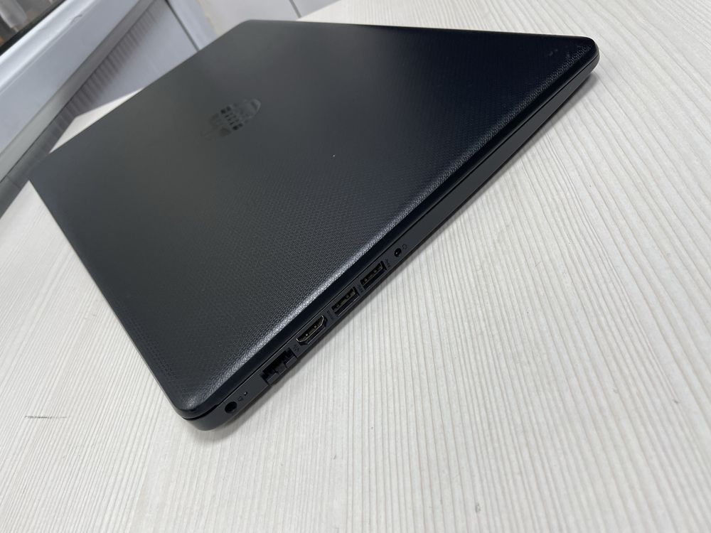 Hp pavilion 17 Ryzen 3 ОЗУ 4гиг SSD 256gb быстрый большой экран