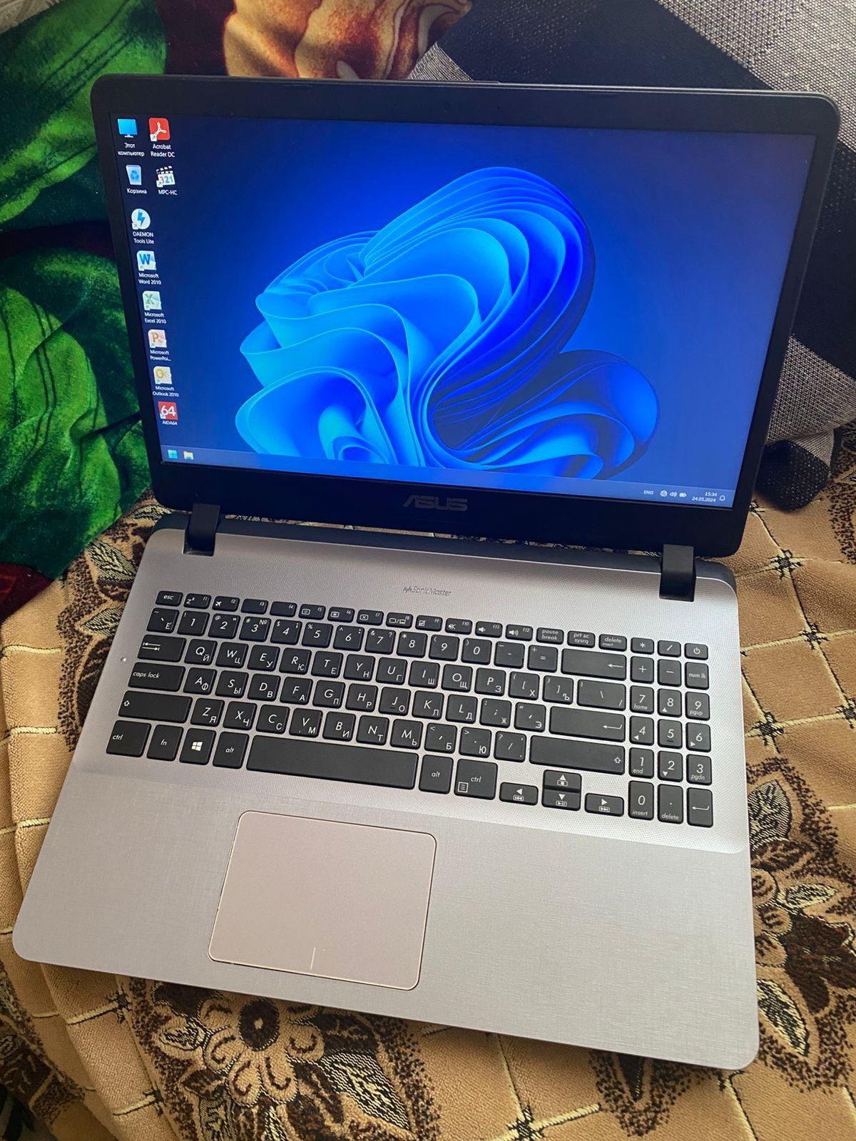 Продам ноутбук бизнес класса Asus core i3