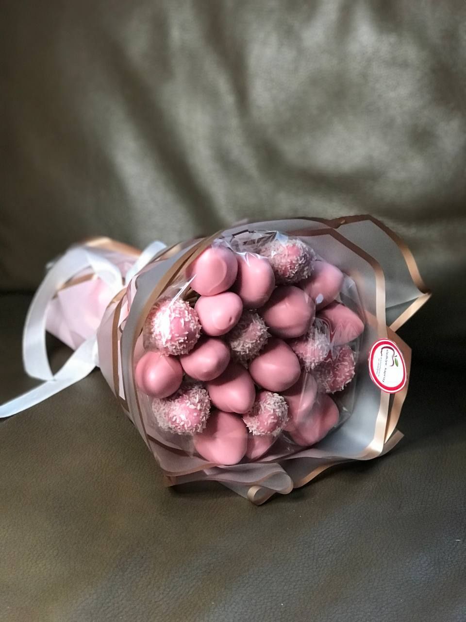 Клубника в шоколаде Астана