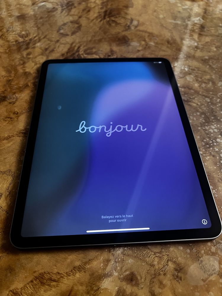 iPad Pro 11” с Pencil и клавиатурой — всё для работы и учёбы