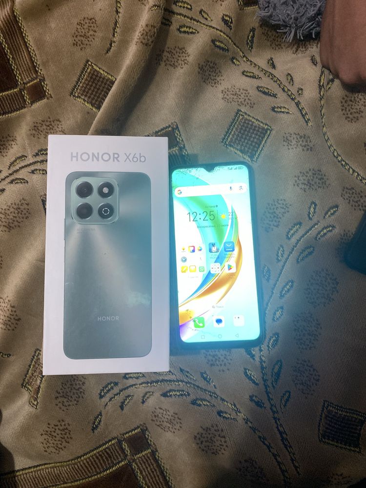 Телефон HONOR  X6b