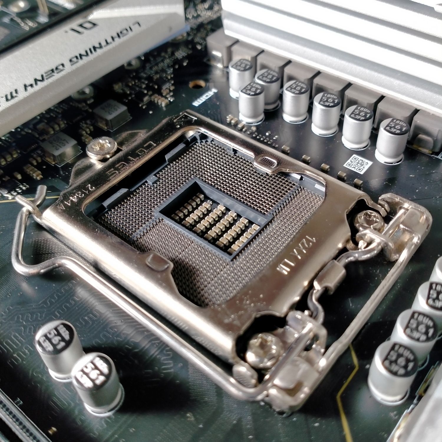 MSI B560M MORTAR WiFi материнская плата