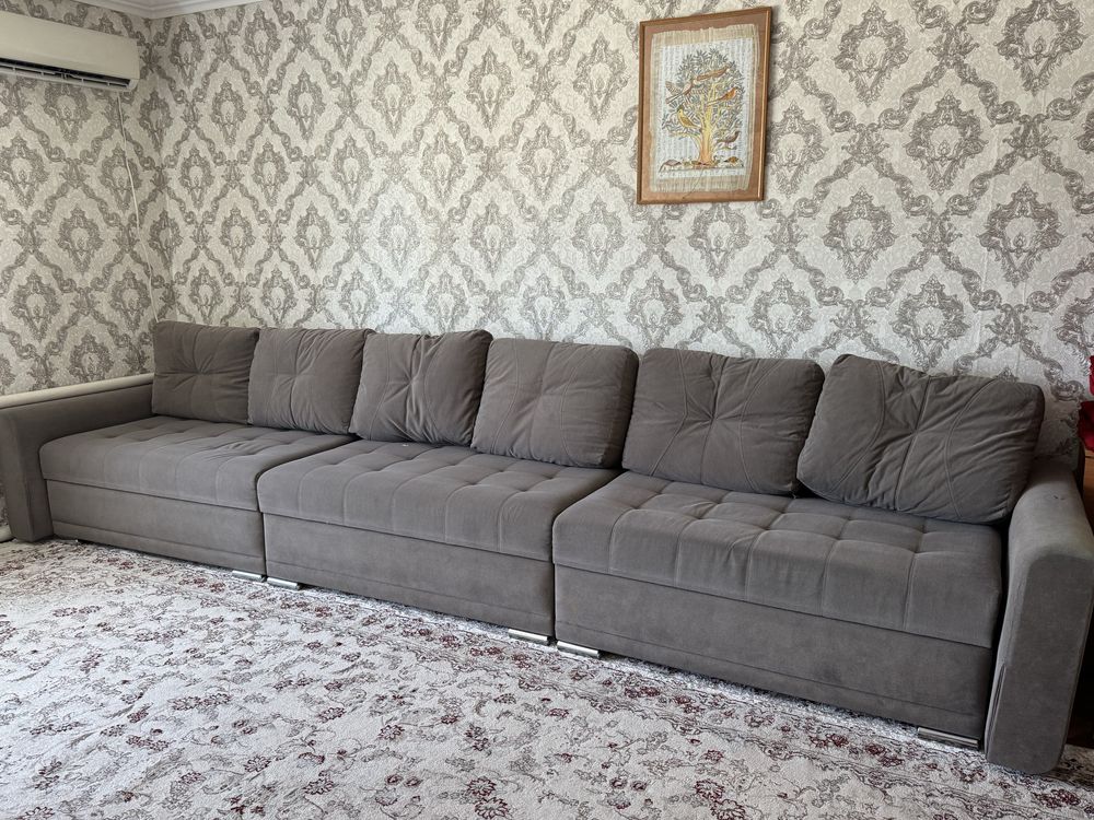 Продаю диван 4 метра