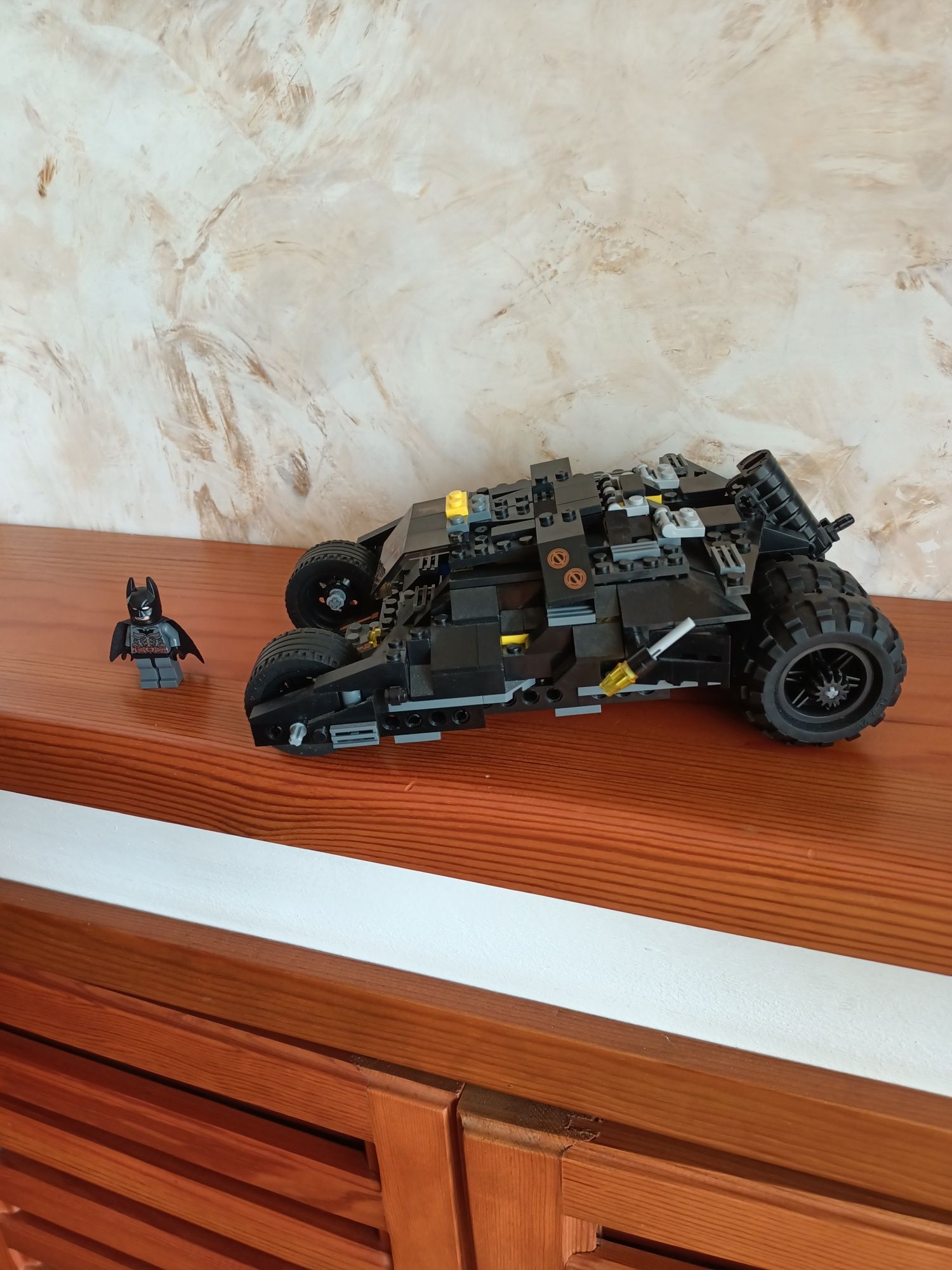 Автомобиль Lego Bat-mobile