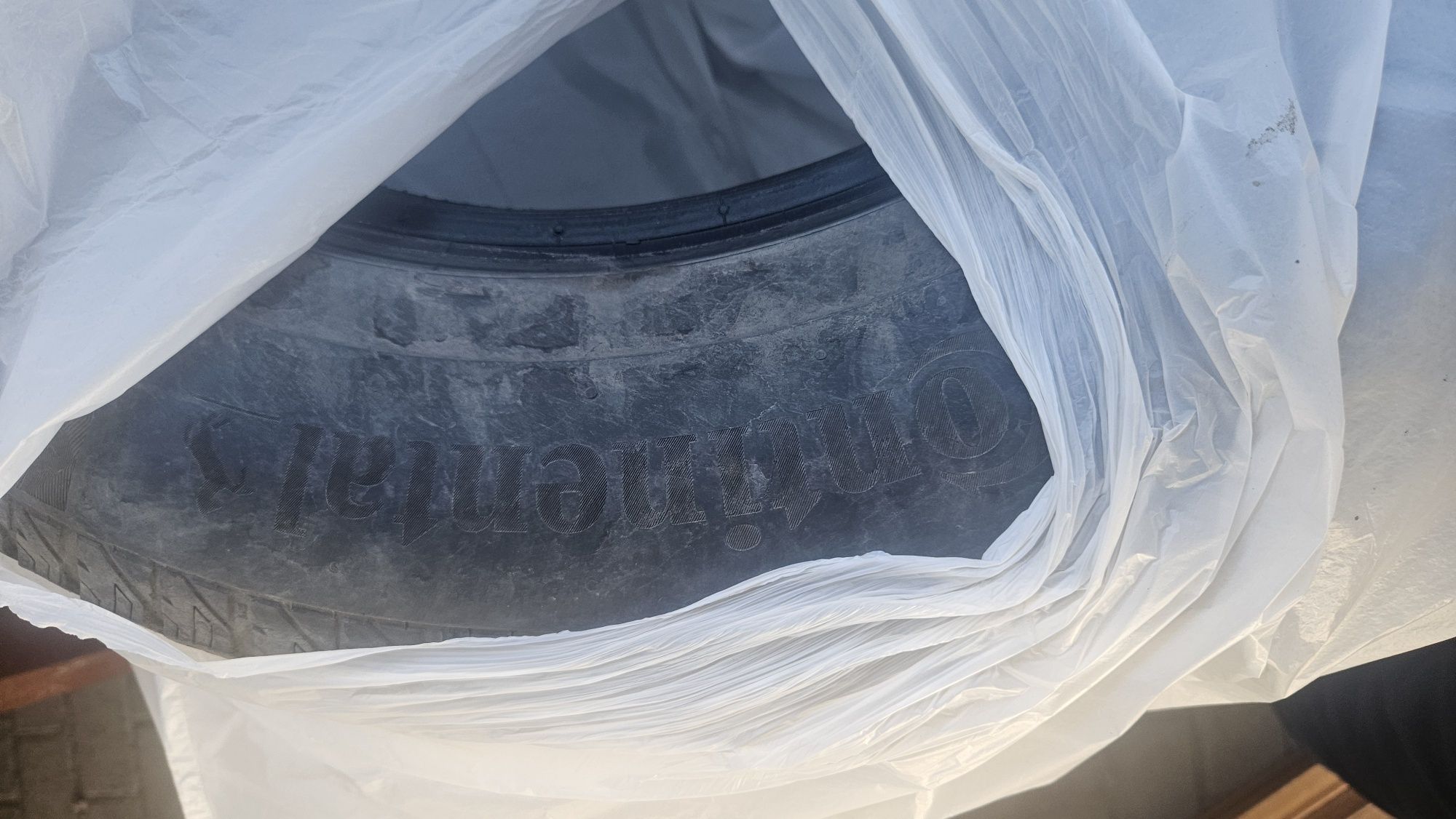 Продам резину Continental 265/60R18 всесизонка