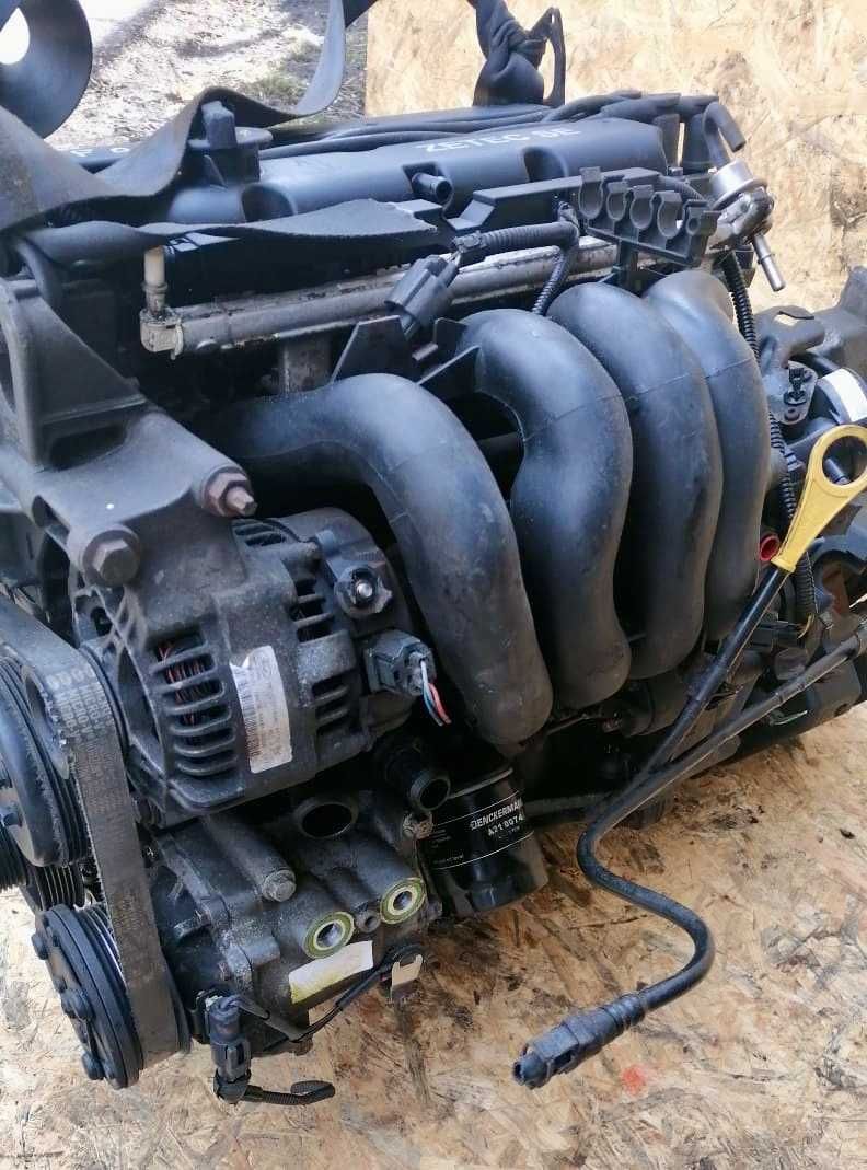 двигатель 1.6см zetec SE Форд Фокус в полном навесе привозной европеец