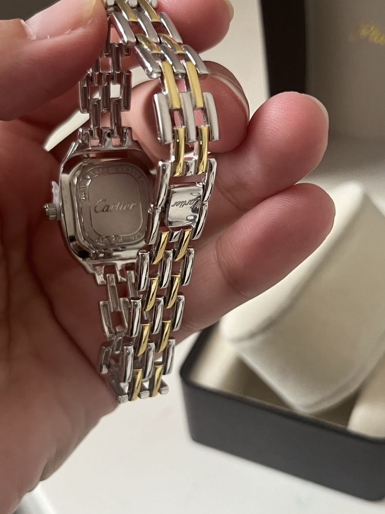 Женские часы cartier