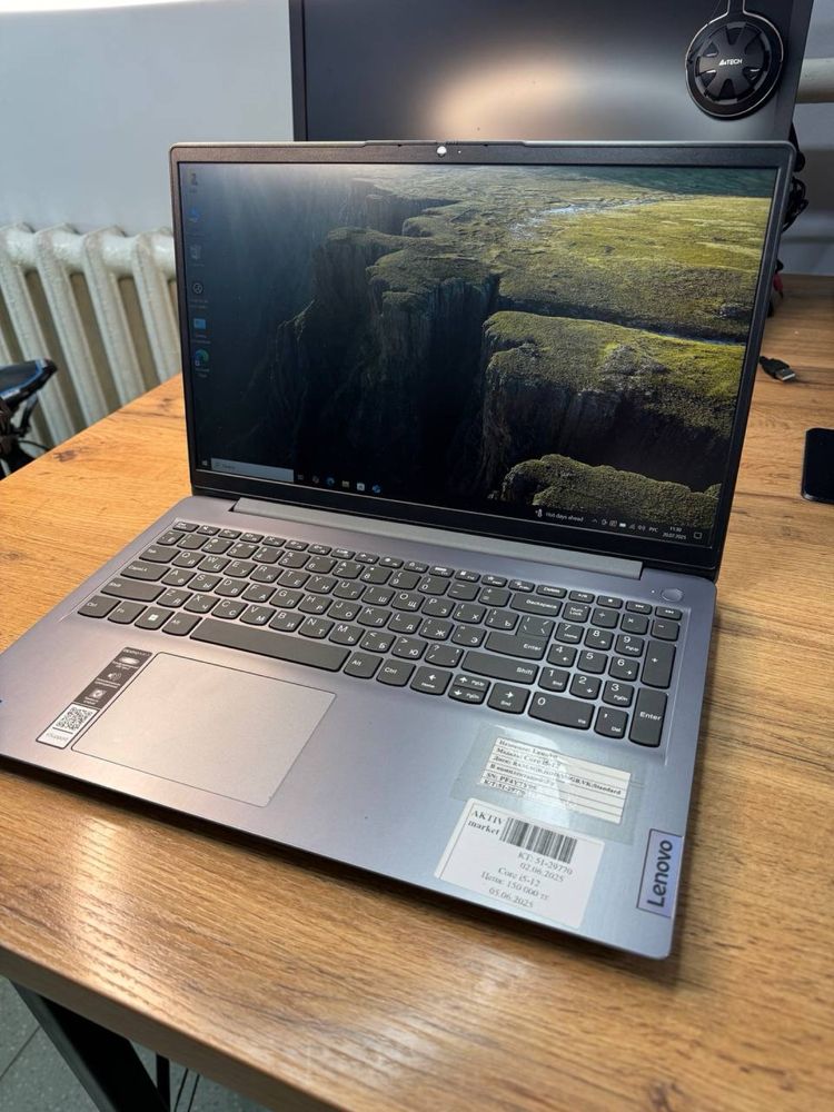 Ноутбук Lenovo Core i5-12