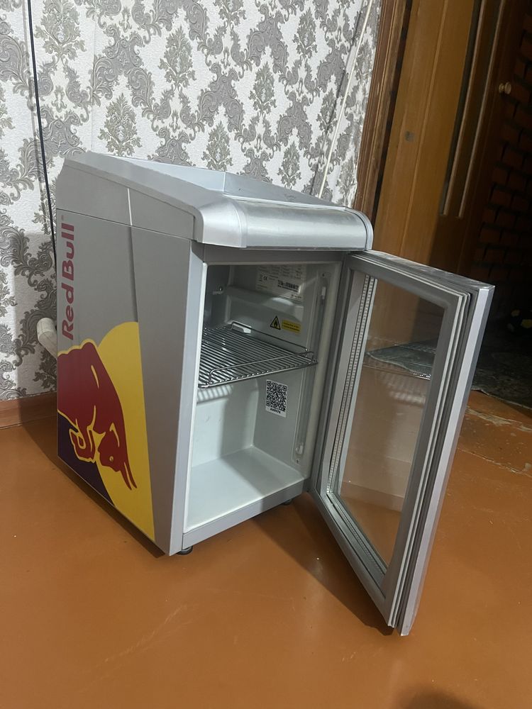 Холодильник мини  RedBull
