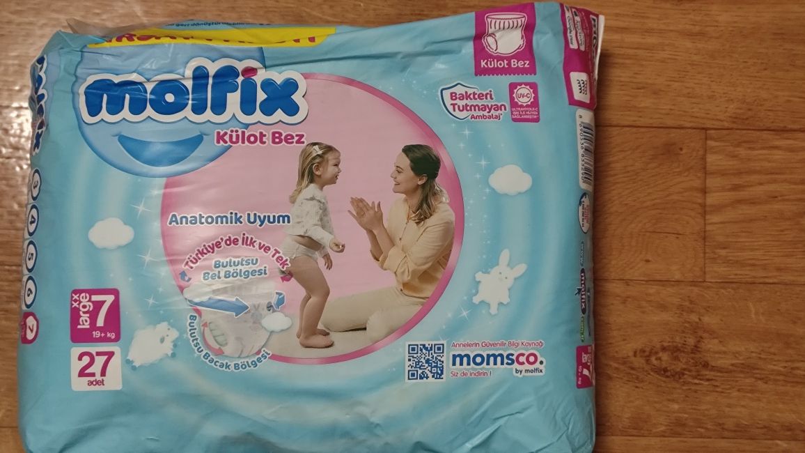 Продам трусики  Molfix размер 7,  19+кг., В одной пачке 27шт. 3 пачки.
