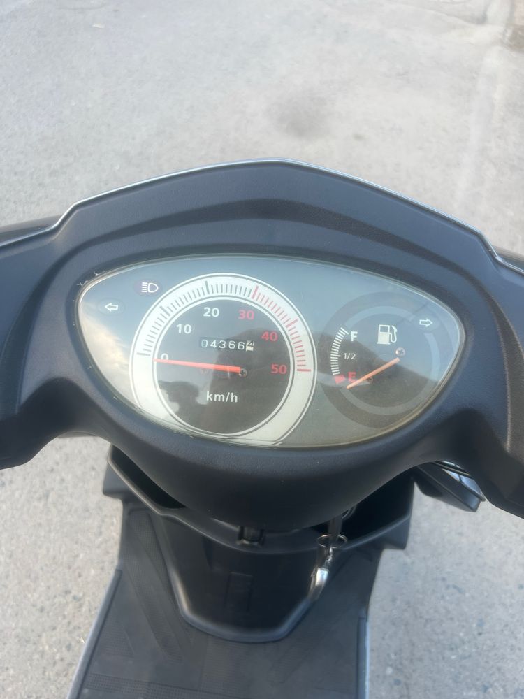 Продам мопед м 8