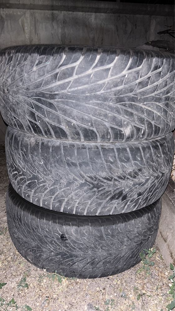 Продам резины R20