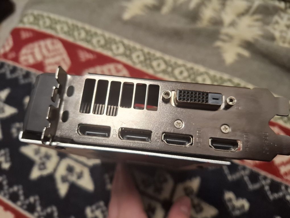 Видеокарта rx590 8 гб