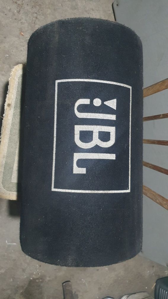 Сабвуферы- 5 элемент и JBL и автомагнитолы