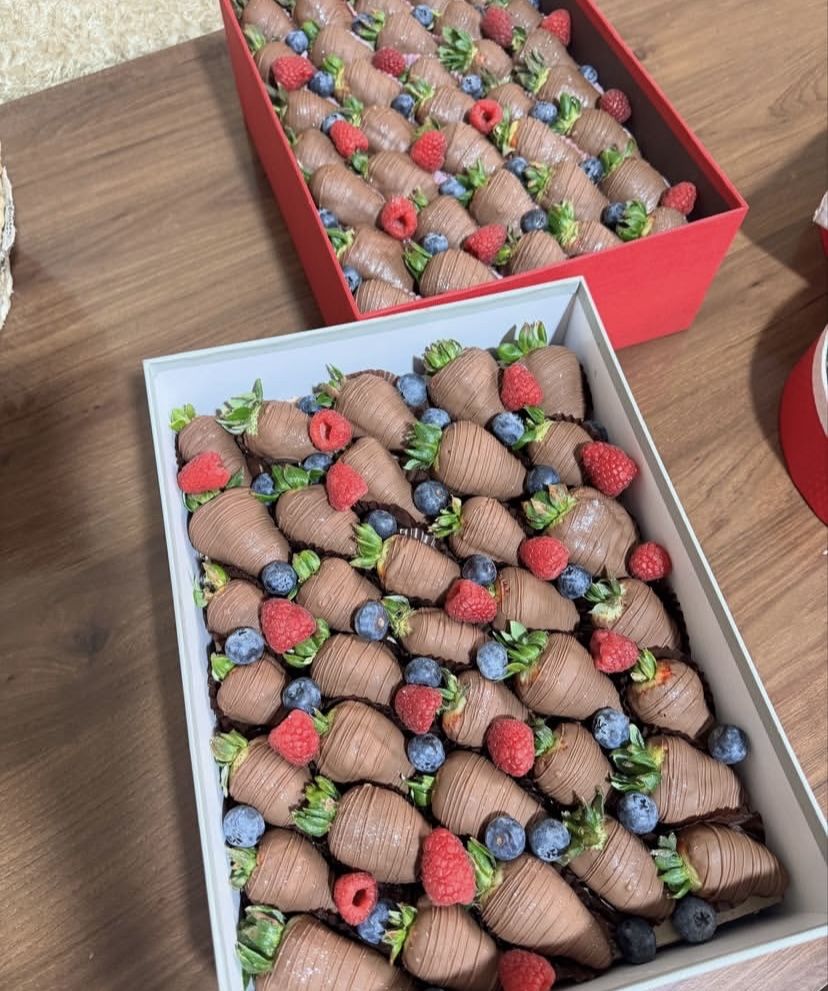 Клубника в Шоколаде Каспи Ред