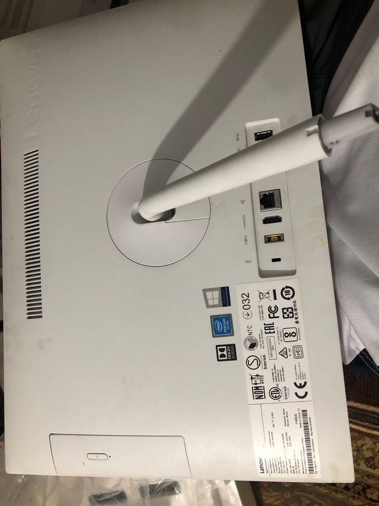 Lenovo IdeaCentre AIO 330-20IGM
