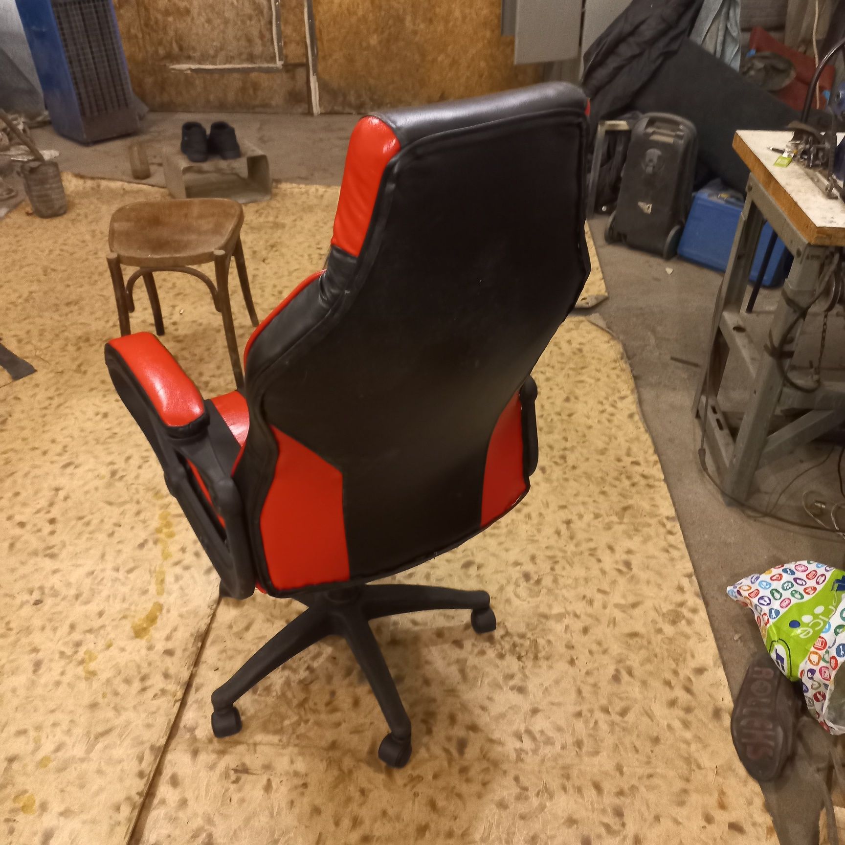 Продам игровое кресло